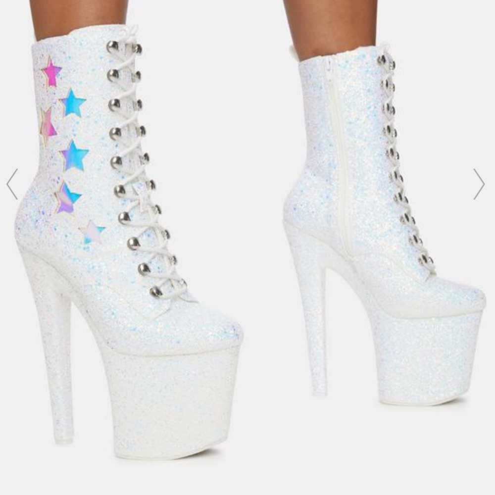 Mya star glitter platform boots, size 8. NWOB